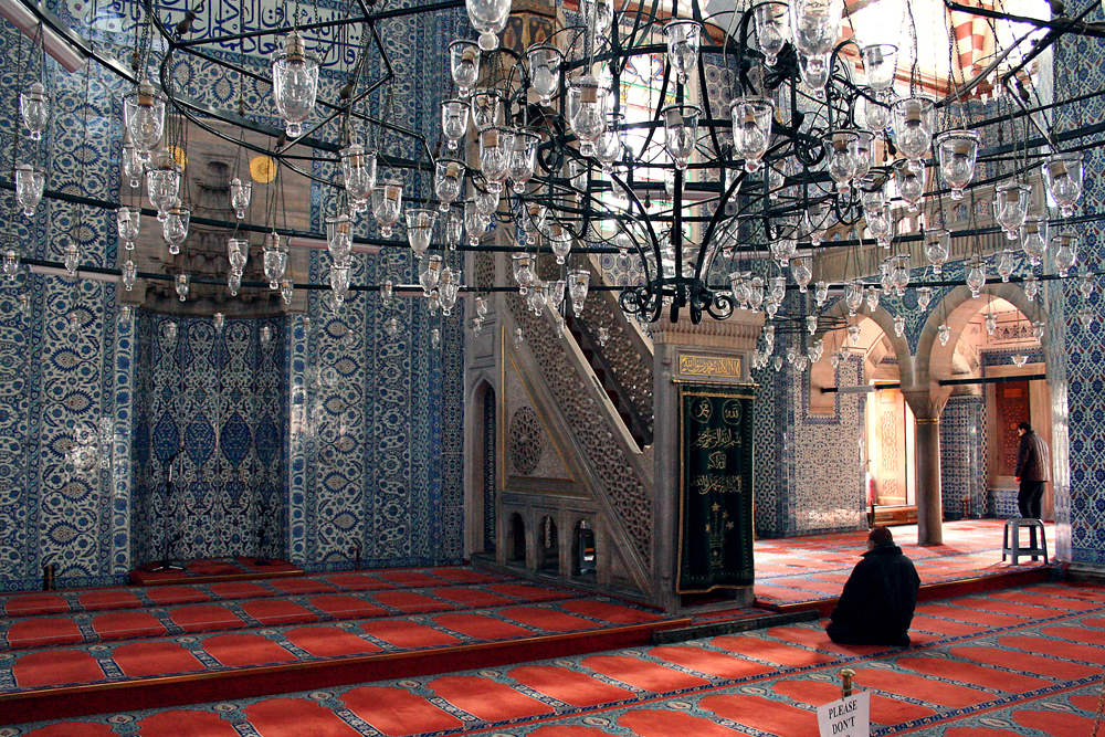 مسجد رستم پاشا